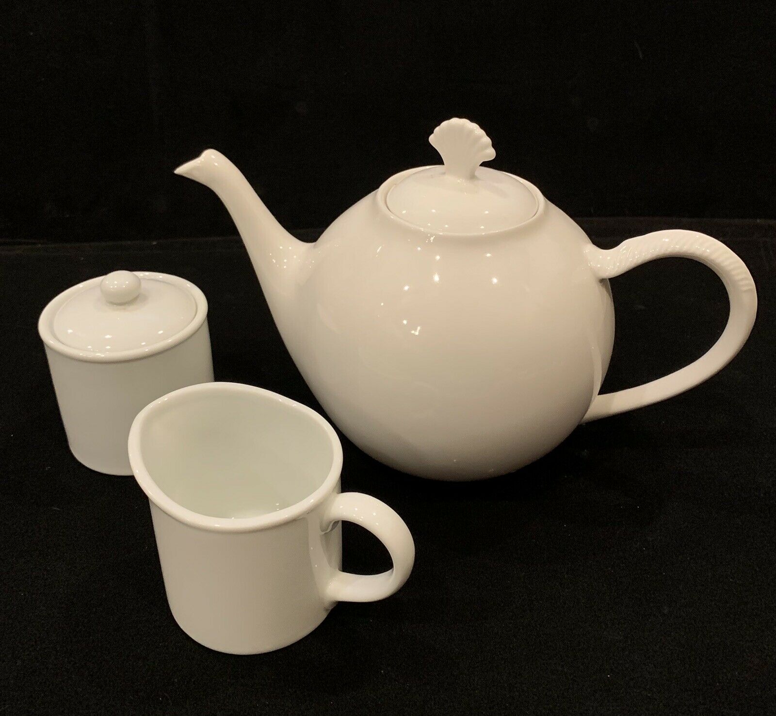 White Porcelain Teapot With Creamer & Sugar Set Beautiful Small Chip On Spout