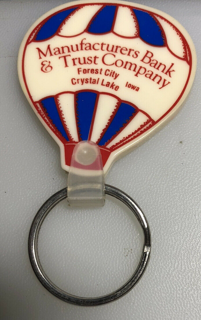 Forest City Crystal Lake Iowa Manufactures Bank & Trust Company Vintage Keychain