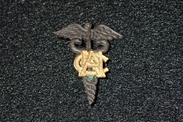 Wwi Us Army Nurse Corps Officers Bos Collar Insignia Pin Anc Caduceus Original