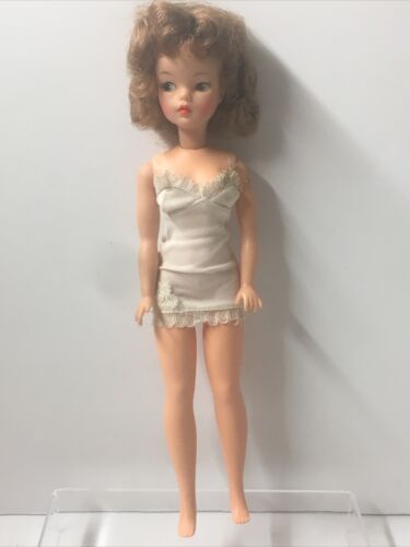 Rare - 1963 Ideal Tammy Doll - Red - No. 9000-1